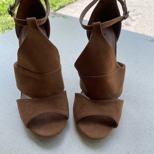 Bamboo heels 7.5